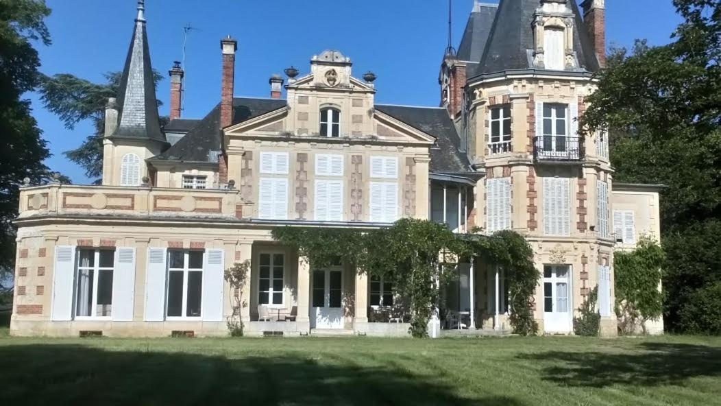 Chateau De Maucouvent Challuy Exteriör bild