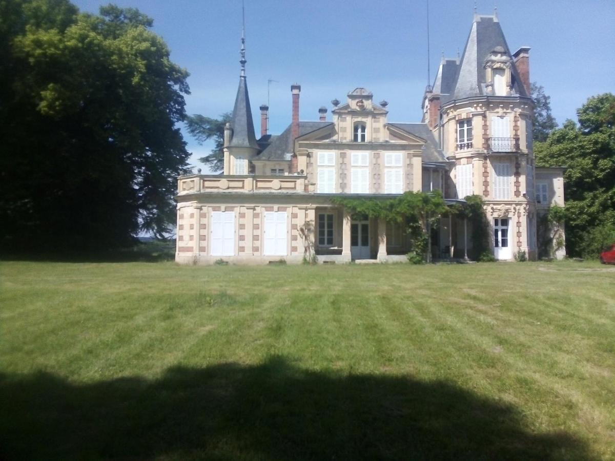 Chateau De Maucouvent Challuy Exteriör bild